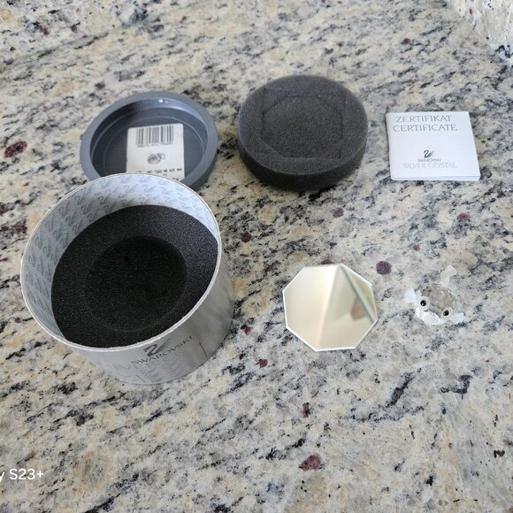 SWAROVSKI CRYSTAL PUFFER BLOWFISH GOLDFISH FIGURINE & MIRROR ORIGINAL BOX - Picture 15 of 15